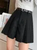 Frauen Shorts CJFHJE RETRO High Taille Cord Cord A-Line Plissee Frauen schwarz loser lässiger Winter Herbst Culottes-Tasche