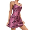 Robes décontractées de nuit pour femmes sexy Europe féminine sans dos et les États-Unis Simulation du vent Silk lointain Impression