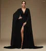 パーティードレスJanevini 2024 Arabic Black Long Sleeves Slit Beaded Chiffon v Neck Women Formal Prom Gowns Abiti Lunghi
