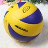 Boy Christmas Gift Volleyball Model200 / 300 Ultra Hard Fibre Brand Competition Taille 5 PumpNeedleMesh Sac 240425 en option