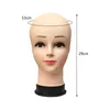 Schaufensterpuppe leitet eine weibliche kahle Schaufensterpuppe mit einer leichten Kopfbedeckung.Perückenständer wird zur Herstellung von Haarstyling -Hüten und -Bläsen Q240510 verwendet
