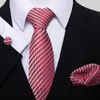 Neckkrawatte Set neuestes Design Jacquard Festlichkeit gegenwärtiger Tiege Taschentuch Cufflink Set Krawatte gelbes Hemd -Hemdzubehör Neujahrstag Tag