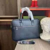 Briefzusammenschlüsse Designer Laptop Feste Farbbrief Metalle Design großer Kapazität Leder Aktentasche Geschäftsmänner Commercial Bag Staubbeutel sehr gut