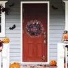 Dekorative Blumen Veranda Fenster Halloween Kürbiskränze dekorieren die Haustür, um einen gruseligen Atmosphäre zu hängen