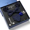 Neck Tie Set Silk Handmased 7,5 cm Wide Tie Set Black/Blue/Red Mens Neck Tie Hankerchiefs Cufflinks Tie Clip med Pin In Box i Box