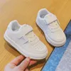 Crianças tênis meninos meninas Pu couro de couro simples simples sapatos brancos