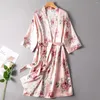 Home Vêtements Short Kimono Robe Sexy Print Fleur Bathrobe de nuit Femmes Summer Robe Dreshing With Belt Silk Rayon Sleepwear Lingerie