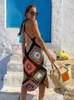 Robes décontractées boho crochet multi-couleurs en tricot robe midi femmes sans manches en été creux de la cabine de la plage Vestidos 2024