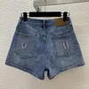 Projektant dżinsów 2024 Nowa wiosenna marka modowa paneli mody w tym samym stylu Pants luksusowe szorty damskie 0512-9