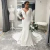 2022 Country Ivory Robes de mariée sirène Robes nuptiales Lace Sexy Backless Train Deep V Necl