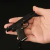 1: 3. Half Alloy Model Toy Gun Keychain QSZ92 Mini Pistolet de pendentif petit pistolet détachable Impossible de tirer