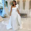 Glänzende schulter weiße Meerjungfrau Brautkleider mit Bogensatin und Paillettenbrautkleidern Ribbons Braut Vestidos de Novia 219f