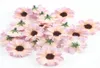 2020 50pcslot 4cm Artificial Flower Daisy Heads Mini Silk Blommor för DIY Wreath Scrapbooking Gift Wedding Garden Decoration7775621