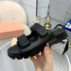 Designer Slippers Femme Sandales en cuir de vache, Summer Cool Fashion Paille tissée Sport Place Flip Flips Slippers Gladiator Printor Denim Black Fisherman Shoe, 35-41