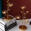 Titulares de velas 2024 Titular de ferro lanternas de folhas de pássaro Candlestick Decoração de casamentos de decoração Ornamento