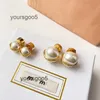 18K Gold M Lettres de marque Designer Boucles d'oreilles étalon pour femmes rétro vintage Luxury perle rond balle double côté porteur de boucles d'oreilles chinois boucles d'oreille charme je 5j7p