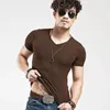 Ternos masculinos B2038 MRMT BRAND MEN TRIMENTE T-SHISTS V Camiseta de pescoço para fitness machos camisetas camisetas Tops Tees Roupas