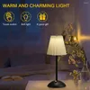 Bordslampor Nordiskt sovrum sovlampa med metallbas kreativ veckad skugga nattljus för vardagsrum
