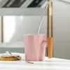 ウッドハンドルのマグカップモダンなかわいいオフィスピンクカップルマグセラミックカップ蓋タザデセラミカクリエイバスコーヒータンブラー