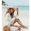 Xingqing Sommer Spitze Croche Kleid Frauen sexy Häkelbikini Abdeckung Blumen Damen baden Badebadetier Strandanzug Frau Strandwege 240508