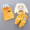 Set di abbigliamento set di abbigliamento per bambini inverno set di cotone autunno set di isolati con cappuccio cartone animato con cappuccio cartone animato a tre pezzi da bambino lana setl2405