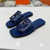 Sandals Designer Slifors Slide femminili Summer Designer piatto retrò famoso sandali versatili versatili pantofole versatili EU35-44