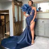 Elegant One Shoulder Prom -klänningar Tulle Puffy ärmar med Long Train Mermaid Side Slit Lace Appliques Evening Gown 301G