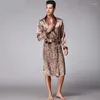 Home Clothing Men Kimono Robes V-Neck Faux Silk Bathrobes de nuit pour hommes seniors en satin senior