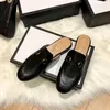 2024 Mules Leather Slipper 100% Real Leather Loafers Designer Mules Luxury Jacquard Leather Slipper Jumbo logotyp Canvas Flat Shoes Princetown Slipers