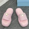 P*A*DA Luxury Designer Womens Brand Wool Slippers Fashion High Quality Leather Pink Platform Non-Slip Slipper Wear Hushåll utanför kaninpäls Sandaler