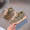Sneakers Girls Shoes 2023 Spring and Autumn New Childrens Little White Big Kids Sports Dad Running Trend H240514