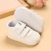 Sneakers Baby Spring Scarpe ragazze neonate e ragazzi battisti casual scarpe da passeggio non slip -slip white sola sport scarpe d240513