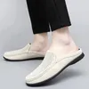 Scarpe casual maschile in pelle nera/beige a mezzo pantofole traspirato da fagioli senza tacchi piselli pigri comodi slip su mocassini