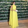 Dubai Formal Dress Kobiety Elegancki szyfonowy Ruched High Neck Cape Yellow Evening Sukienka 2021 Vestido Longo Festa 278z