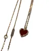 Collier de créateur de haut niveau Vancefe pour les femmes Love Collier Womens Red Agate Heart Pendant Collar Collar Collar Migne and Sweet Live Broadcast