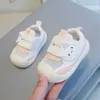 Baskets dessin animé ours lapin bébé chaussures de sport en mesh en mesh doux chaussures décontractées douces