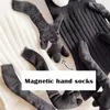 Skarpetki dla kobiet śliczne magnetyczne czyste pary bawełniane Sox Summer Fashion Zabawny kreatywny śródbłonek czarne białe kreskówkowe oczy