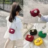 Cute Little Girls Mini Shoulder Bag for Kids Fashion Coin Purse Small Handbags Lovely Patent Leather Childrens Messenger Bags 240428