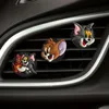 Dekoracje wnętrz koty i myszy kreskówka samochodowa klips wentylacyjny klips dekoracyjny klipsy na gniazdo na bk odświeżacz kwadratowy kropla głowica del ot3uv
