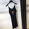Sukienki swobodne sukienki letnia designerska spódnica damska luksus seksowna metalowa klamra z rękawem w dekolcie