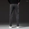 メンズジーンズスーリーストレッチグレークラシックスタイルビジネスファッションスリムフィットエラスティックストレートチューブデニムパンツ男性ブランドズボン