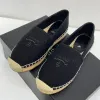 Platform Açık Balıkçı Ayakkabı Tasarımcısı Yaz Plajı Düz ​​Luxurys Loceper Canvas Erkek Kadınlar Espadrille Yeni Stil Bale Ayakkabıları Siyah Beyaz Tenis Kutu Boyutu 35-42