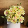 Dekorative Blumen 3pcs Kleine Rose künstliche Bouquet Seidenblume für die Heimdekoration gefälschte Hochzeits Hintergrund Heirats Hand Hold Rosen