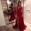 Neue sexy Abiye Gece Elbisesi Abendkleider für Frauen V-Ausschnitt High Side Spit A-Line ärmellose Einfaches langes rotes Prom-Kleid 280g