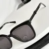 Kadın siyah çerçeve kanal güneş gözlüğü üst ch orijinal klasik seyahat gözlük tasarımcısı kadın güneş gözlüğü UV400 0537 için lüks kare güneş gözlüğü tasarımcısı kutu ile