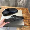 15A Дизайнерские мулы Slippers Paris Fashion Sunday Men Men Women Slippers Роскошные телячья кожа, кожаная кожа на открытом воздухе Baotou Slippers Размер 35-45