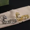 New Gold Charme Ohrringe Designer Silber Buchstaben Ohrringe für Frau 925 Silbernadelohrringe Brass Mode Schmuckversorgung