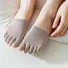 Chaussettes de femmes simples élasticité couleur solide mi-palmier cure de soins en intimes à cinq doigts séparateur