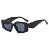 Modedesigner Sonnenbrille Klassische Brille Goggle Outdoor Beach Sonnenbrille für Mann Frau 7 Farbe Optionale dreieckige Signatur 3018