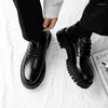 Lässige Schuhe italienische Mode Leder Moccasins für Männer Mann Business männlich formelle spitze Hochzeit schwarze Dicke Sohle